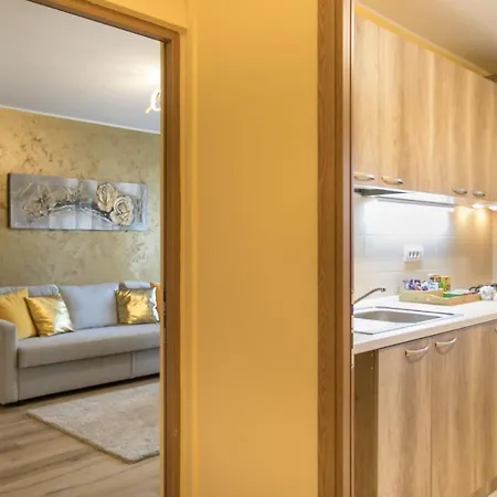 Apartamento Golden Baneasa *