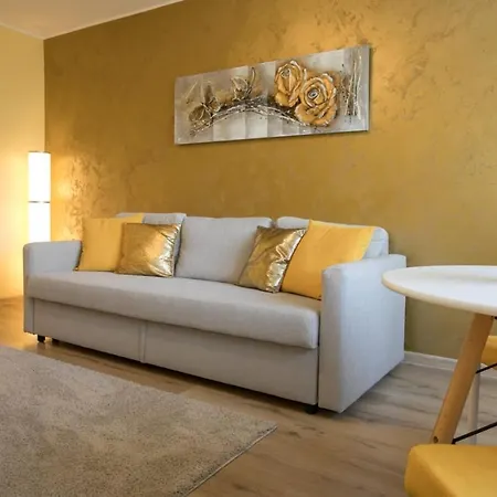 Golden Baneasa Daire